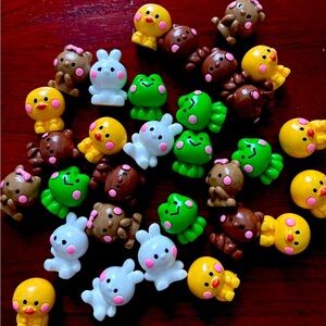 Frogs 🐸, ducks 🐥, bunnies 🐰